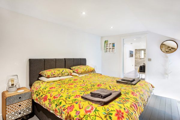 Charlotte-Gale-Yorkshire-Stays-Hawks-Barn-5968-Web