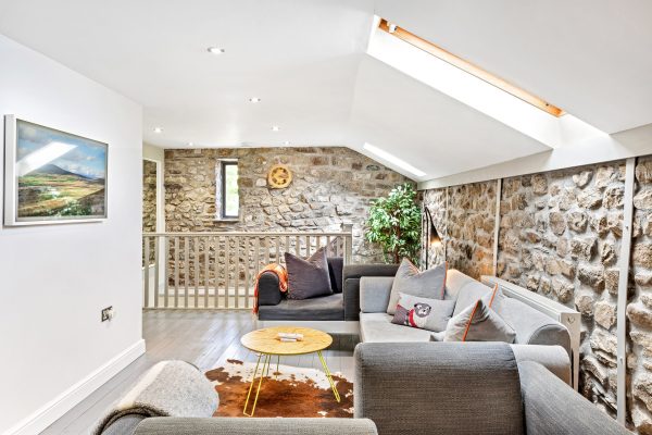 Charlotte-Gale-Yorkshire-Stays-Hawks-Barn-5976-Web